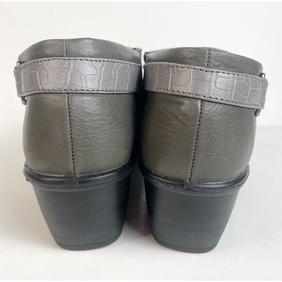 Easy Street Bootie Shoes Womens 9M Gray Comfort Wave Zip Side Croc Embossed - Picture 5 of 8
